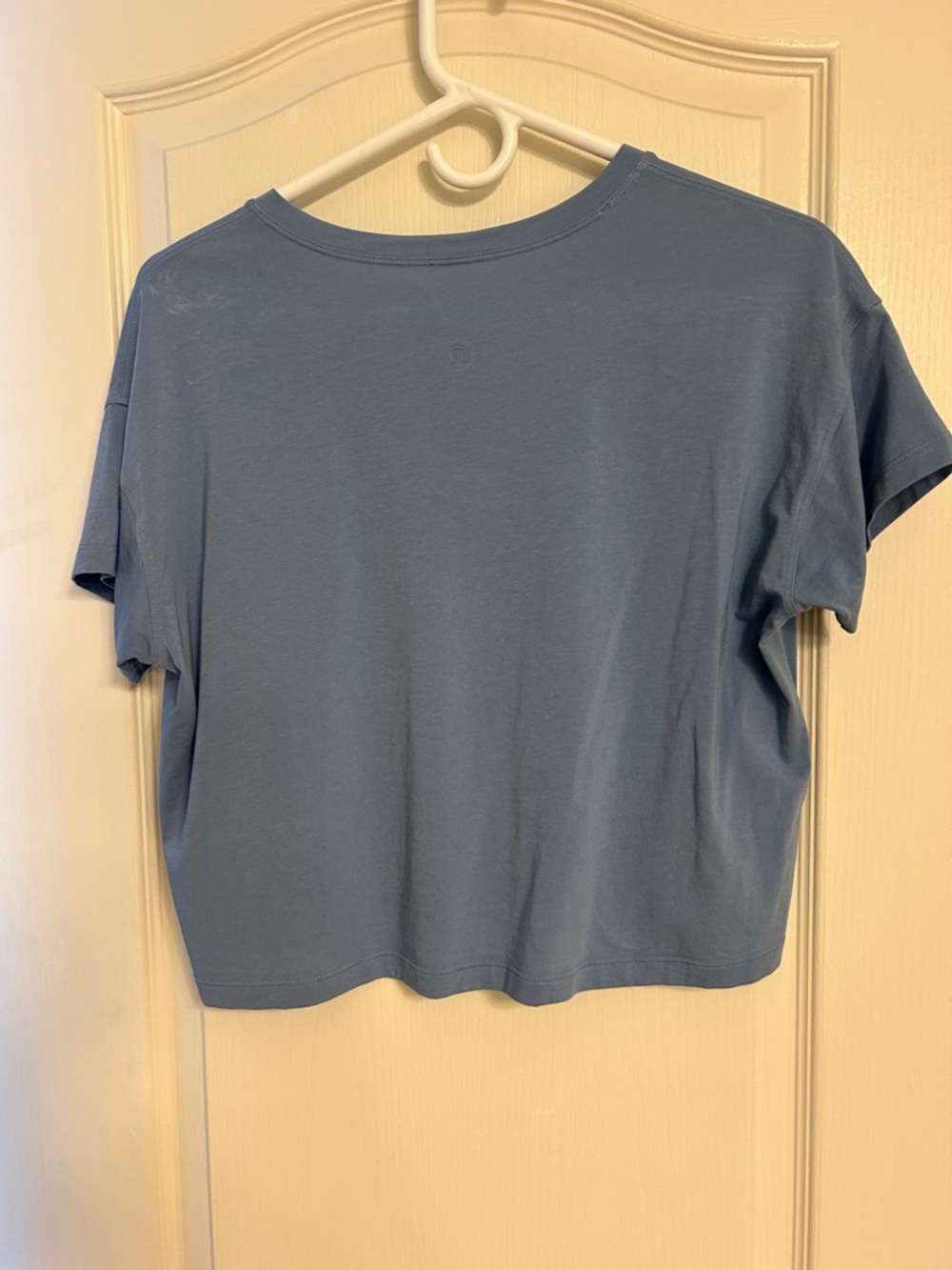lululemon athletica Blue Willow Cate’s Cropped Crew Tee - Picture 3 of 3